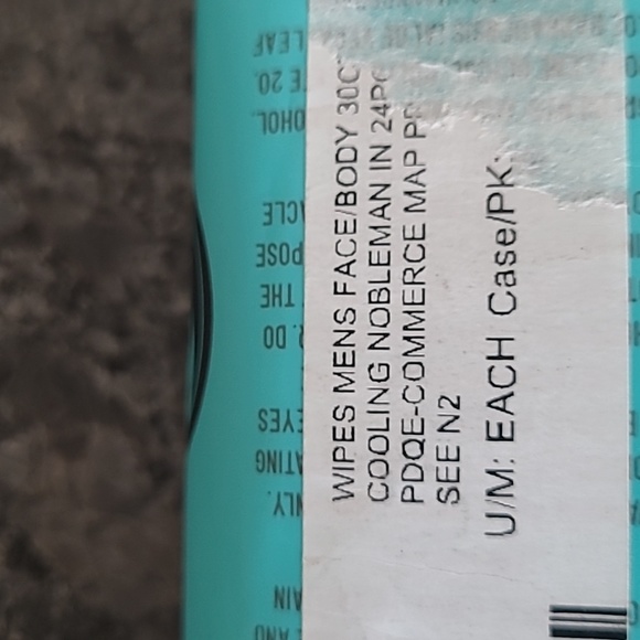 The Nobleman Men's Face and Body Wipes - Hemp and Cooling Packages - Picture 7 of 9